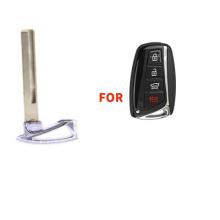 Small key for Hyundai Genesis 2013-2015 Santa Fe Equus Azera Remote Control fob Right blade